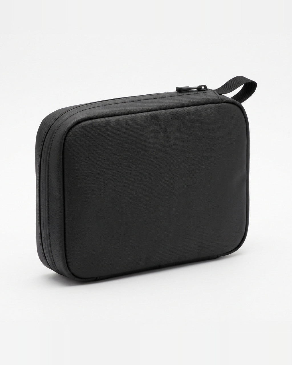 Pochette da viaggio impermeabile LEIDRY™ nera con zip, su fondo bianco