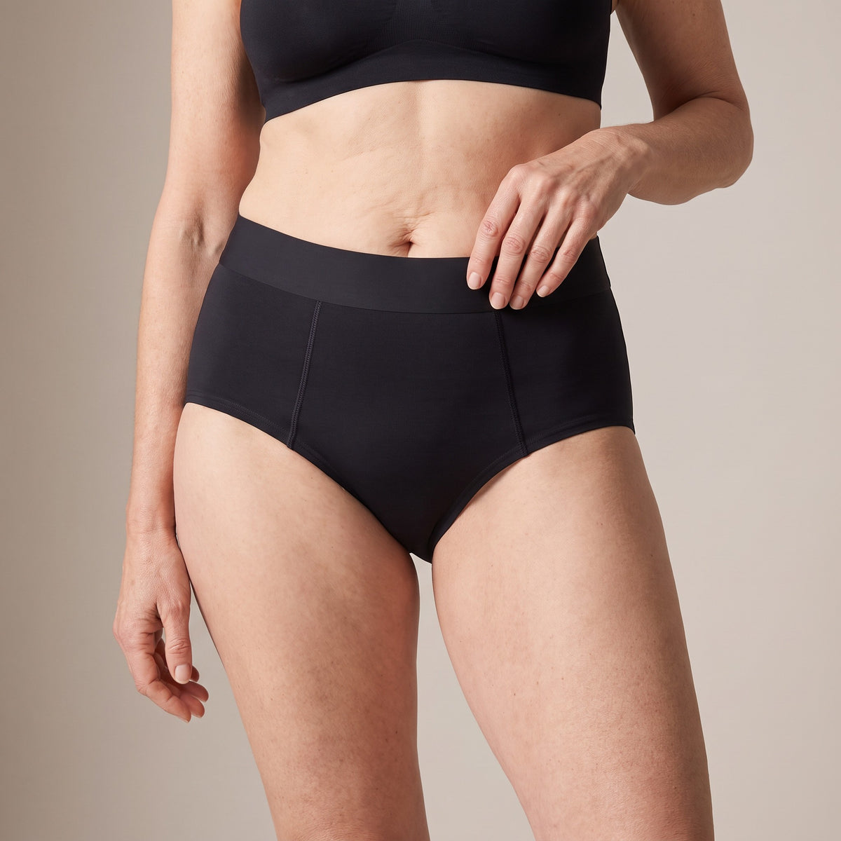 LeiDry Slip Notte colore Nero, indossato